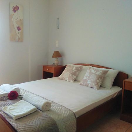 Irini Seaside Studios Nikiana Habitación foto