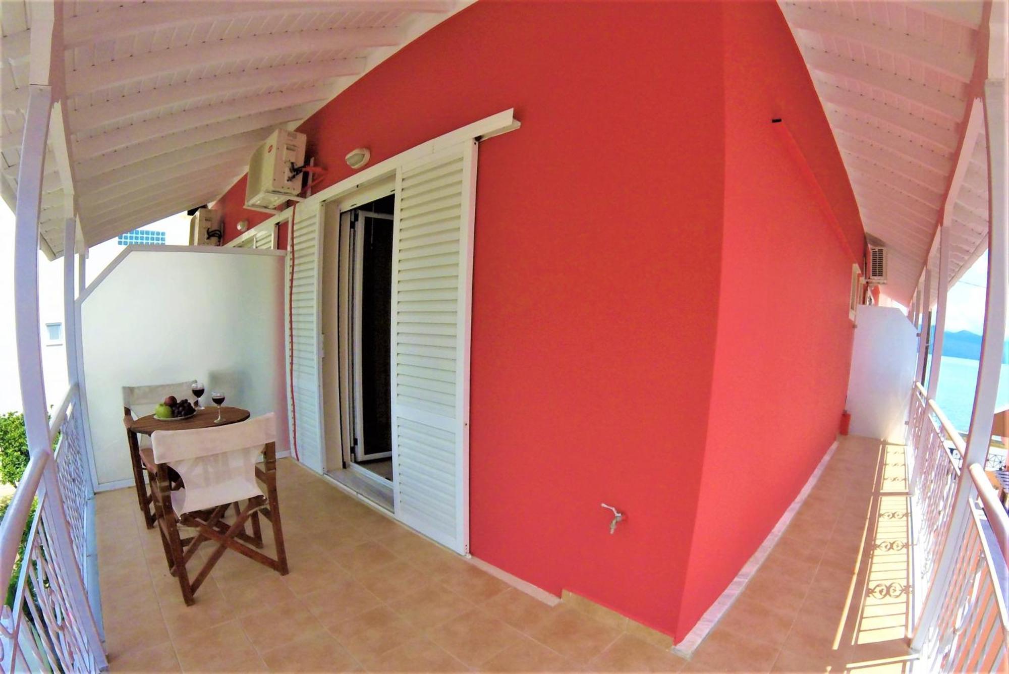 Irini Seaside Studios Nikiana Habitación foto